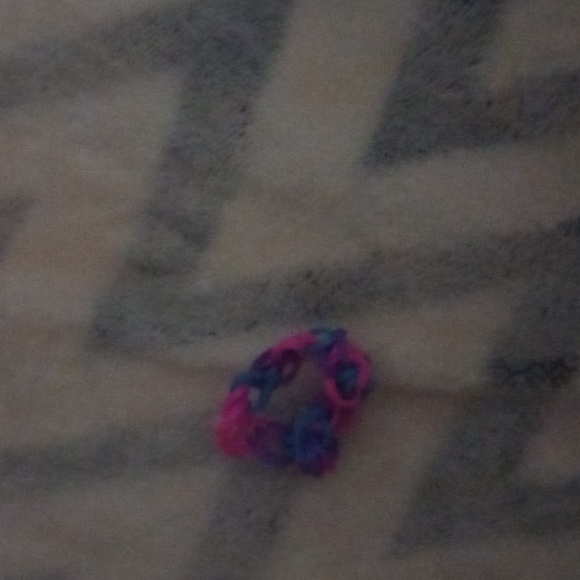 Pink blue purple loon band bracelet - Picture 2 of 2